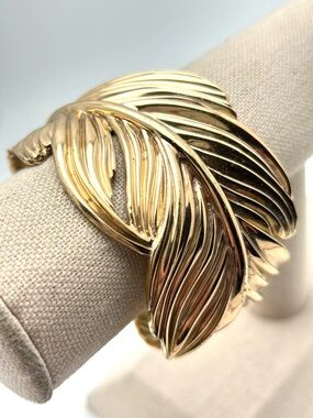 Stella & Dot Secret Garden Feather Cuff Bracelet